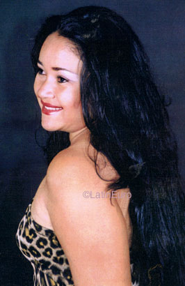Date this good-looking Brazil girl Martha from BRASILIA B8493