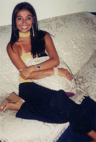 Date this nice looking Brazil girl Lili from MARESIAS B3395