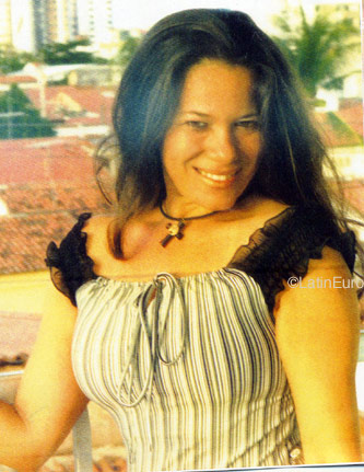 Date this nice looking Brazil girl Lidia from Fortaleza B327