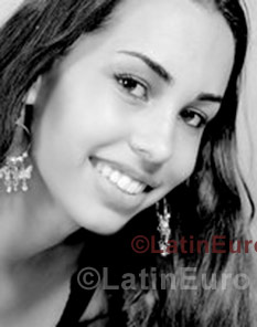 Date this foxy Brazil girl Daniela from Osasco B882