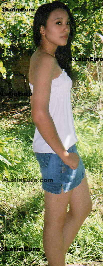 Date this athletic Brazil girl Mariely from Uruguaiana B8