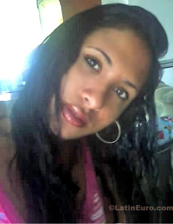 Date this cute Brazil girl Aline from Rio De Janeiro B9