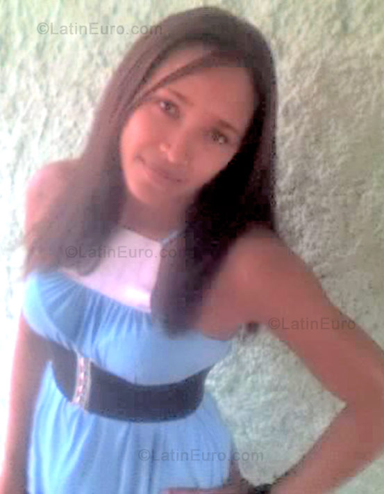 Date this lovely Brazil girl Claudiane from Indaiatuba B919