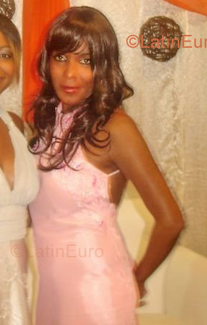 Date this lovely Brazil girl Sandra from Joinville B945