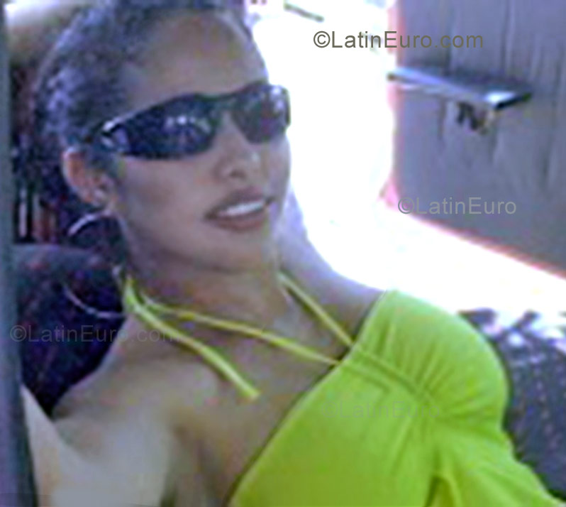 Date this charming Brazil girl Karina from Boa Vista B959