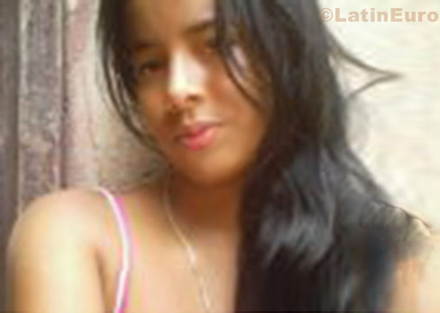 Date this hot Colombia girl Andrea from Valledupar C8579