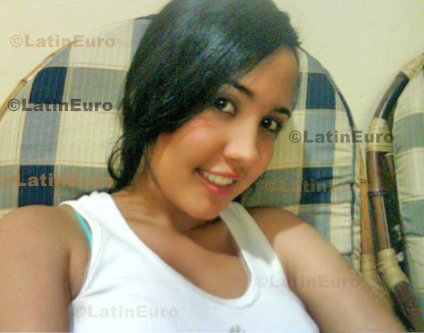 Date this gorgeous Colombia girl Indira from Barranquilla C8817