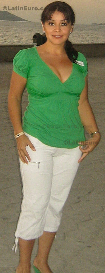 Date this gorgeous Mexico girl Cristina from Tepic N-1104