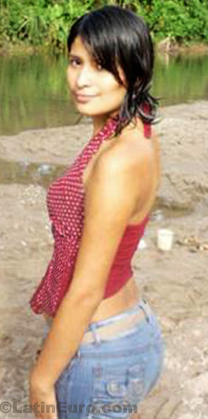 Date this nice looking Peru girl Ana from Lima N-1286