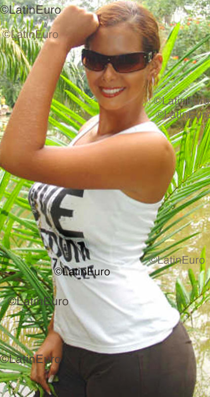 Date this attractive Peru girl Karen from  N-129