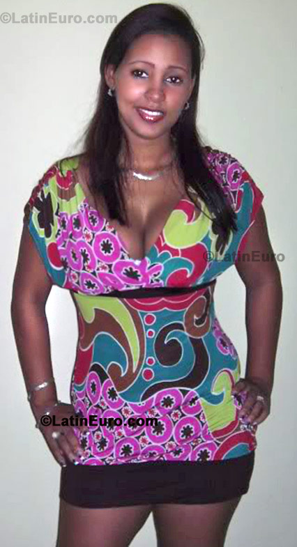 Date this passionate Dominican Republic girl Dianela- from Santo Domingo N-1507