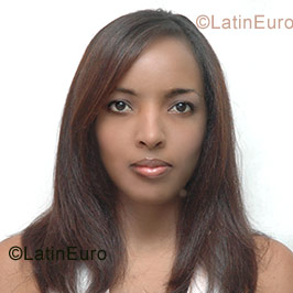 Date this good-looking Dominican Republic girl Drailis from Santo Domingo N-274