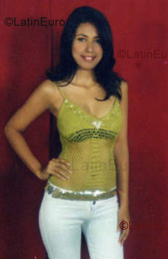 Date this sensual Honduras girl Dinora from San Pedro Sula N-363