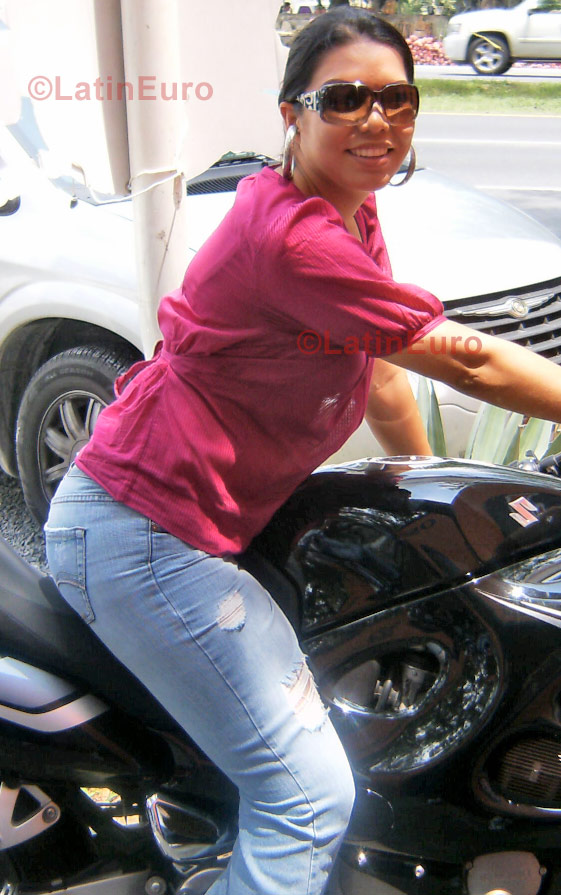 Date this sensual Mexico girl Dayane from  N-612