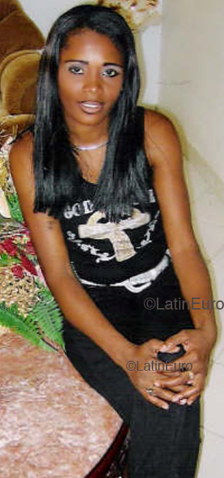 Date this tall Dominican Republic girl Francisca from Santo Domingo N1341