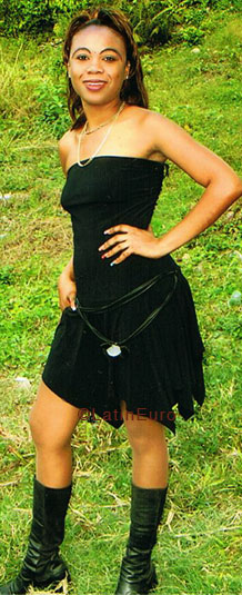 Date this nice looking Jamaica girl Shearldene from  N2128