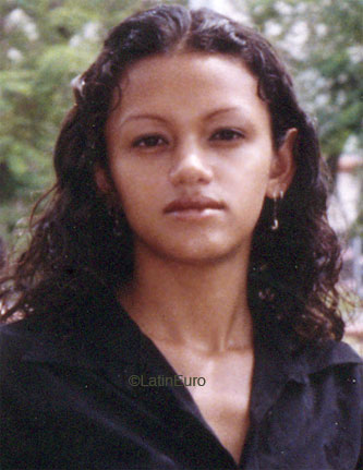 Date this athletic Honduras girl Reina from San Pedro Sula N2444