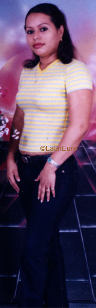 Date this charming Honduras girl Lilian from La Ceiba N2734