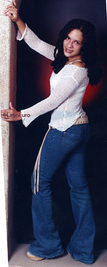 Date this voluptuous Honduras girl Ledy from  N3160