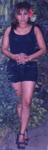 Date this sensual Honduras girl Reina from Yoro N3401