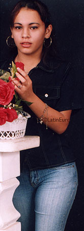 Date this lovely Honduras girl Iris from Tegucigalpa N3423