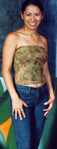 Date this georgeous Honduras girl Carin from Comayagua N3437