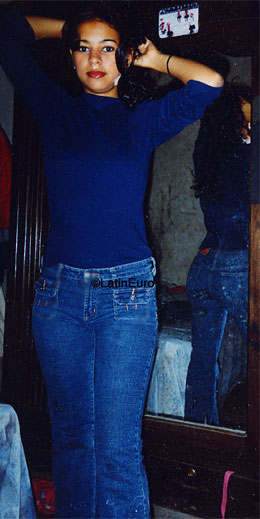 Date this pretty Honduras girl Leonela from Yoro N3463