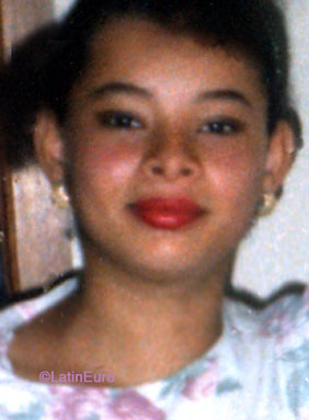 Date this athletic Honduras girl Claris from  N3566