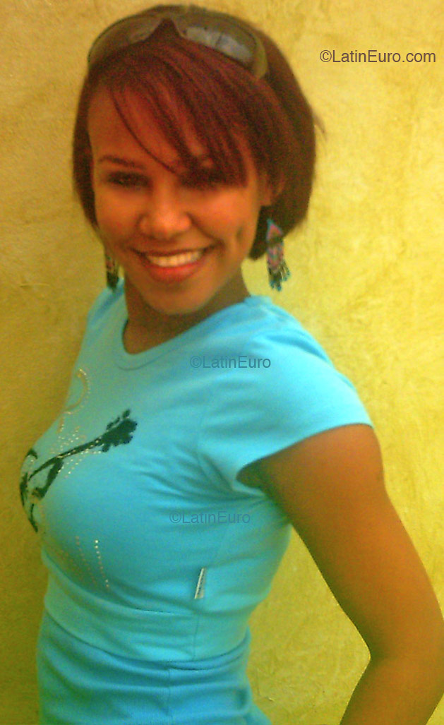 Date this lovely Dominican Republic girl Yahelianny from San Francisco de Macoris N359
