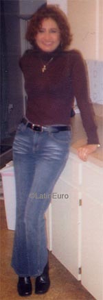 Date this foxy Honduras girl Reina from San Pedro Sula N3612