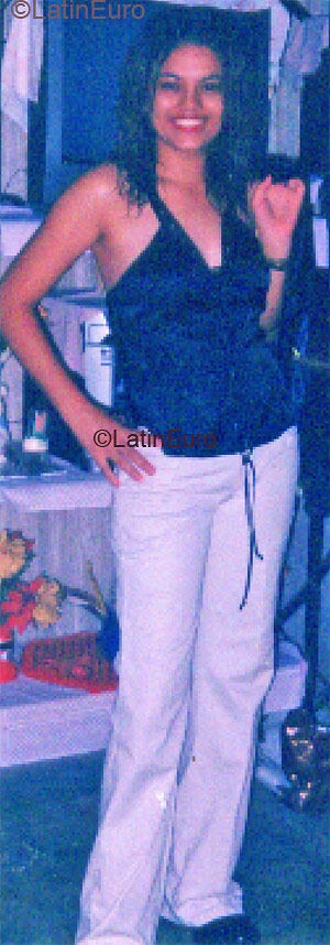 Date this attractive Honduras girl Doriana from La Ceiba N713