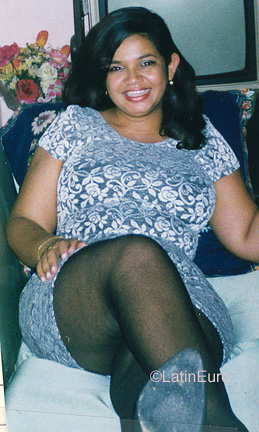 Date this happy Brazil girl Josenil from  B9924