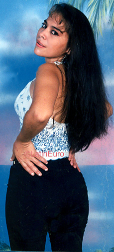 Date this sensual Honduras girl Maura from San Pedro Sula N3813