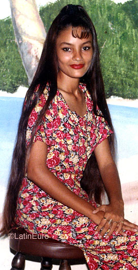 Date this young Honduras girl Iris from Choloma N3713