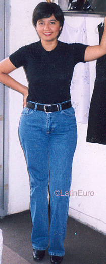 Date this hard body Honduras girl Claudia from San Pedro Sula N3932