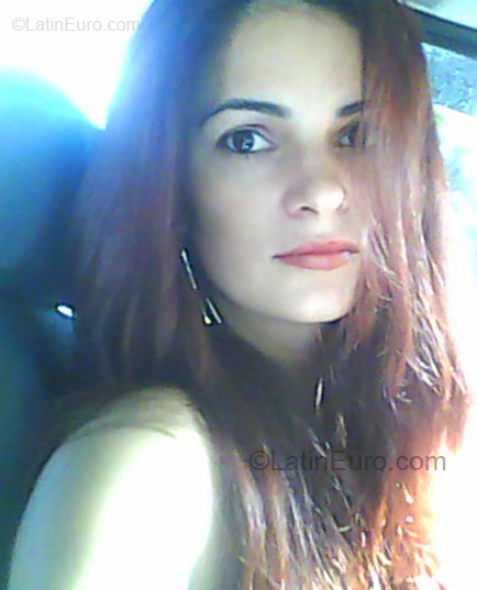 Date this hot Brazil girl Erika from Sao Paulo BR39