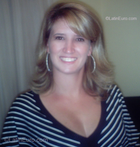 Date this georgeous Brazil girl Edicleia Madalena from Limeira BR55