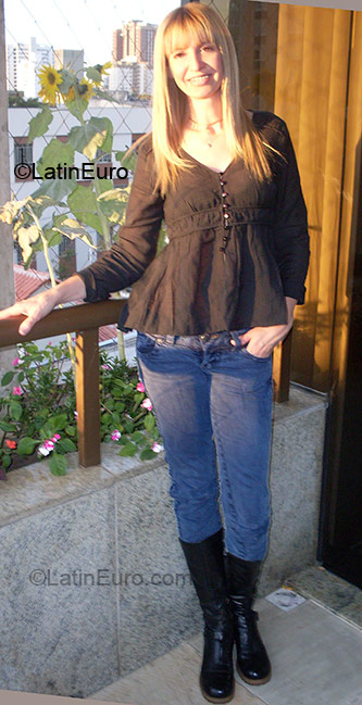 Date this delightful Brazil girl Gilneide from Belo Horizonte BR83