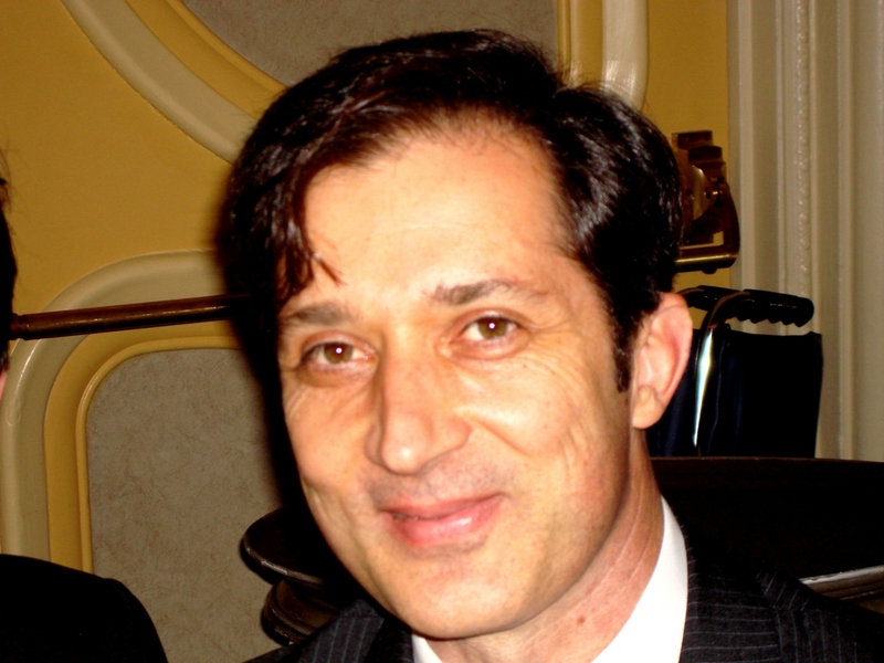 Date this tall United States man Cosmin from san francisco US116