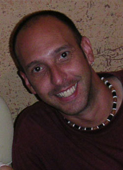 Date this happy Colombia man Kane from Medellin CO216