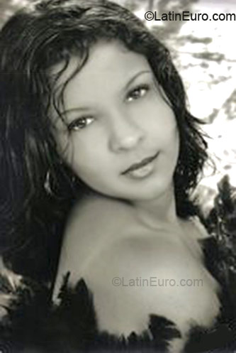 Date this cute Brazil girl Alicia from Itatiba BR349