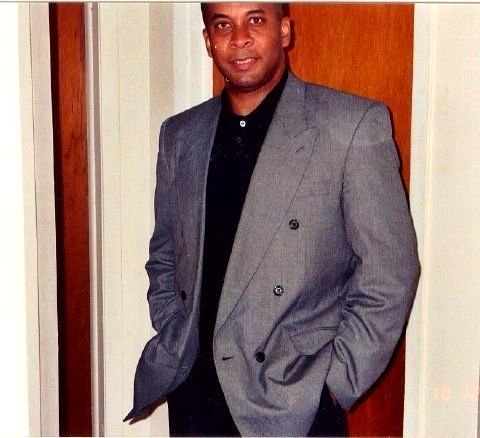 Date this hot United States man Lyle from Spfld. Gdns. US667