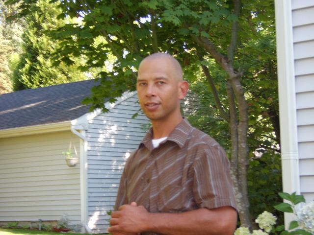 Date this nice looking United States man Jesse from Seattle US713