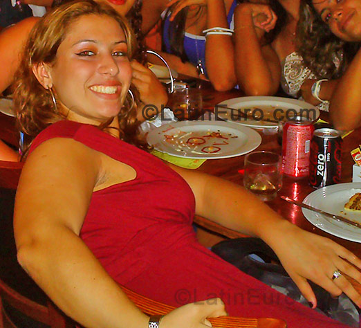 Date this delightful Brazil girl Serlayne Marins from Itaborai BR413