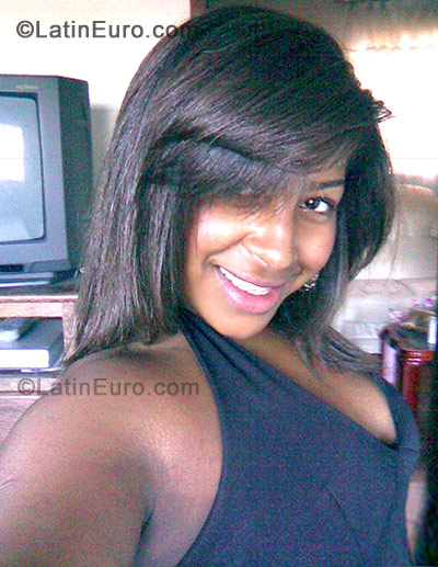 Date this sensual Brazil girl Adriana from Belo Horizonte BR464