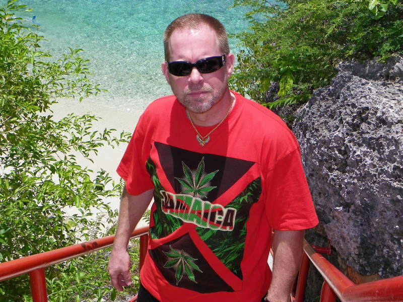 Date this foxy United States man SXXYWHTBOY from Dallas US1037