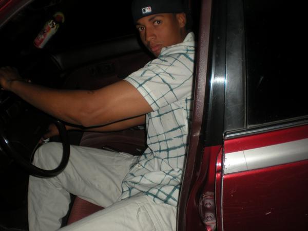 Date this georgeous United States man Elmaster from Dominican Republic US1114