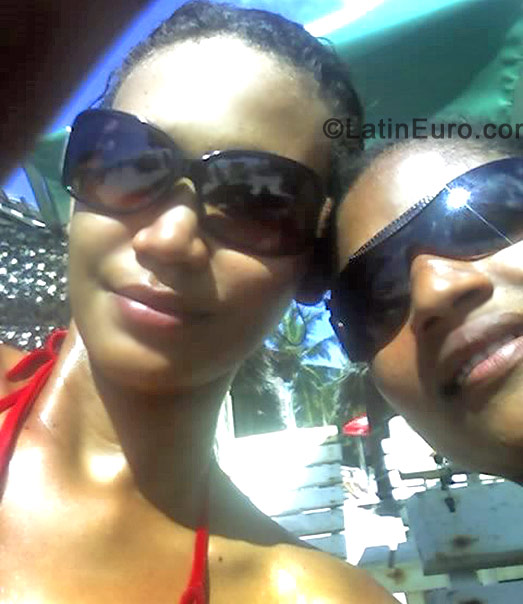 Date this hot Brazil girl Jullyana Rafaelly from Pernambuco BR545