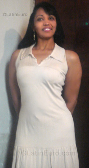 Date this gorgeous Brazil girl Andrea from Belo Horizonte BR561