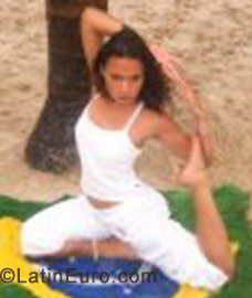 Date this exotic Brazil girl Fernanda from Sao Paulo BR611